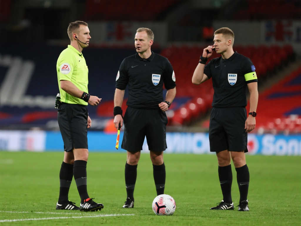 希克凭借对 希克凭借对